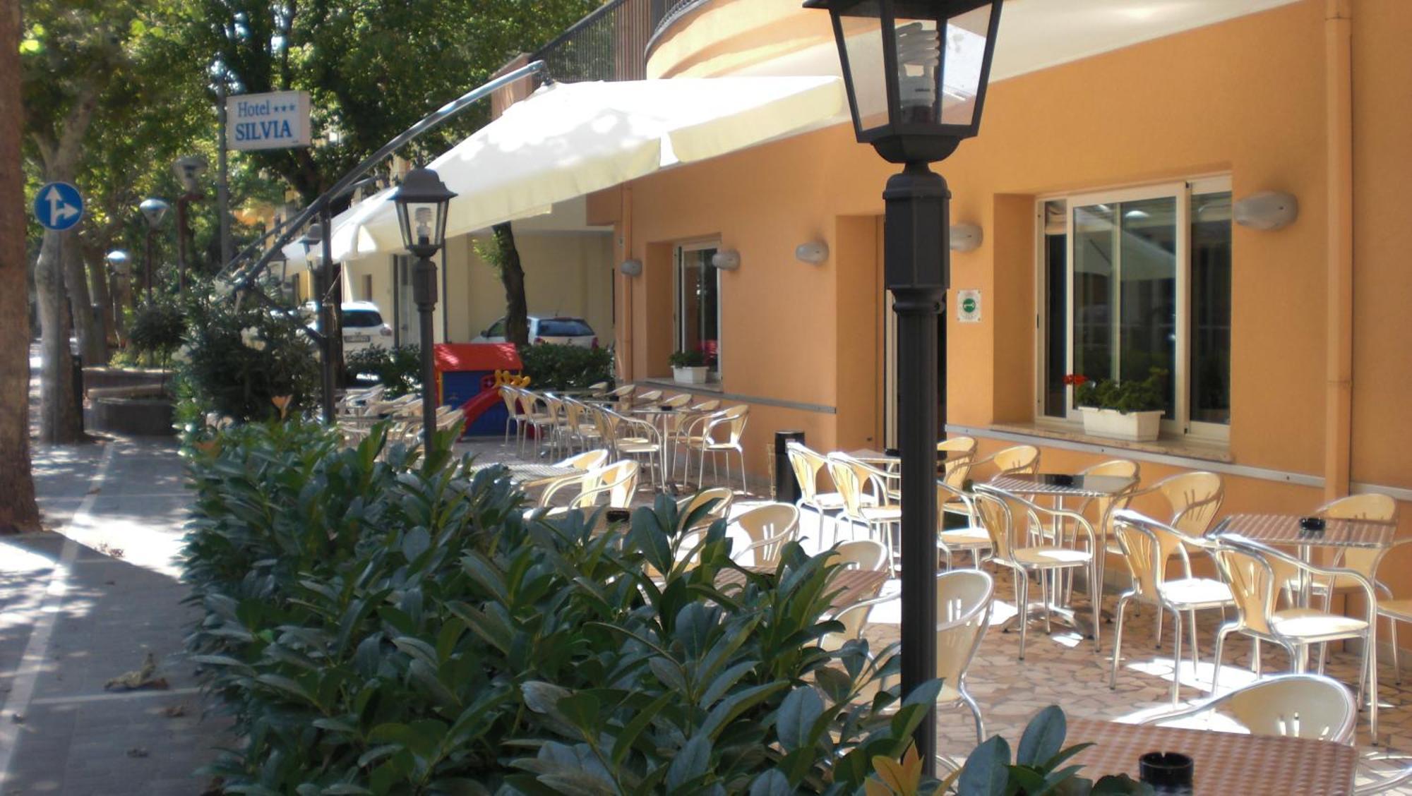 Hotel Silvia Misano Adriatico Exterior photo